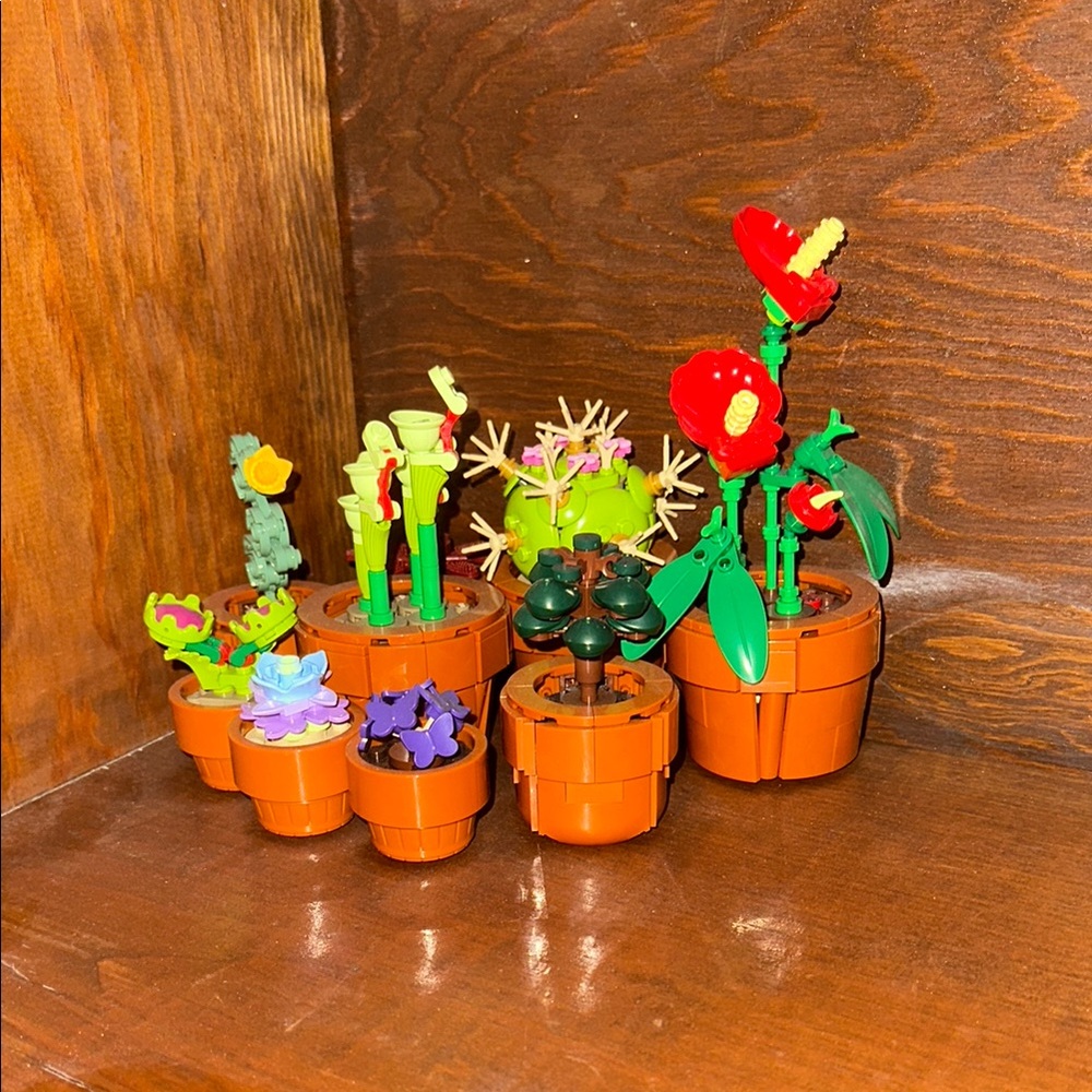 LEGO Botanical Collection with Red and Green Elements